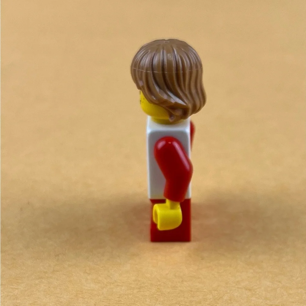 LEGO Minifigure Boy Kid in Benny Classic Space Shirt twn397 2”